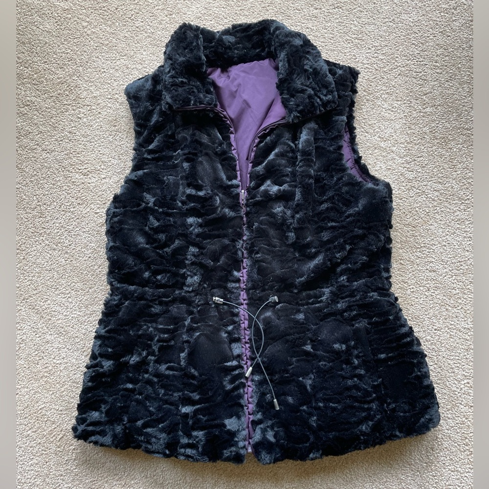 Large Reversible Purple Quilted/Black Vest - Women's